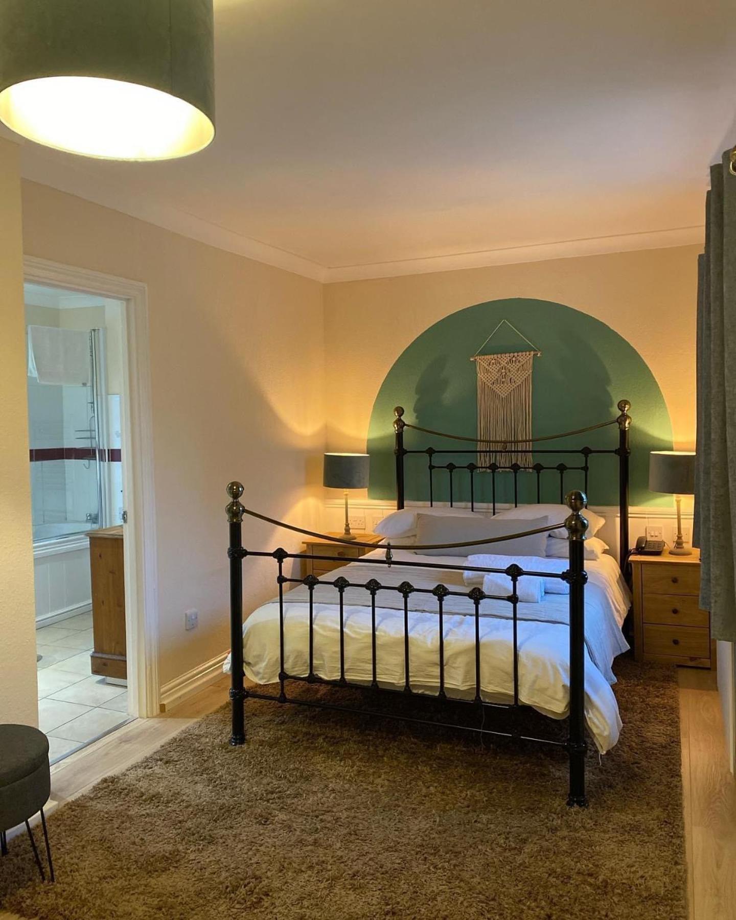 The Highwayman Hotel Кидлингтон Экстерьер фото